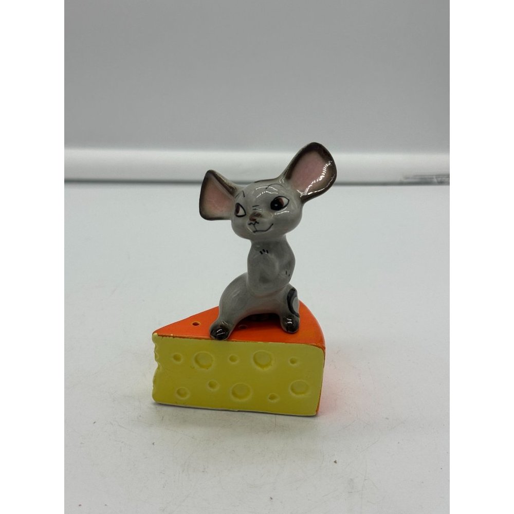 Vintage Enesco Mouse and Cheese Salt and Pepper Shakers